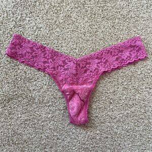 Hanky Panky magenta hot pink floral lace low rise thong panties OS